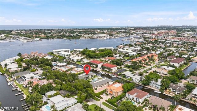1417 Chesapeake AVE 106, Naples, FL 34102
