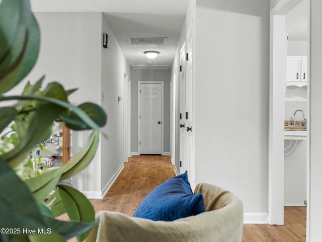 203 Devon Court, Jacksonville, NC 28546