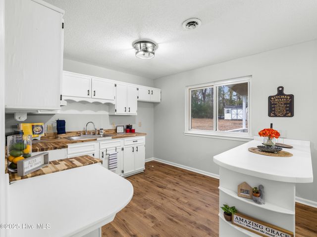 203 Devon Court, Jacksonville, NC 28546