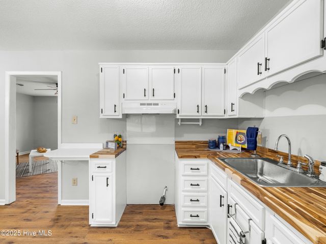 203 Devon Court, Jacksonville, NC 28546