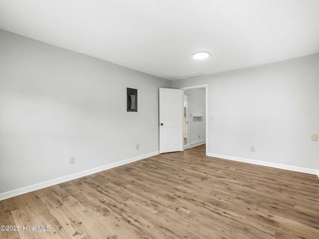 203 Devon Court, Jacksonville, NC 28546