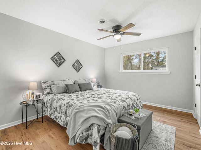 203 Devon Court, Jacksonville, NC 28546