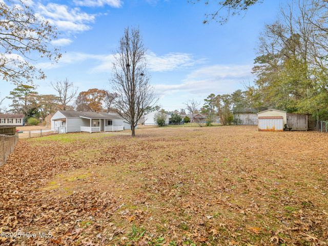 203 Devon Court, Jacksonville, NC 28546