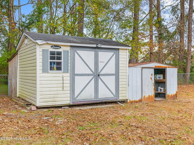 203 Devon Court, Jacksonville, NC 28546