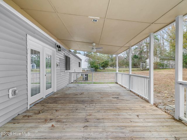 203 Devon Court, Jacksonville, NC 28546