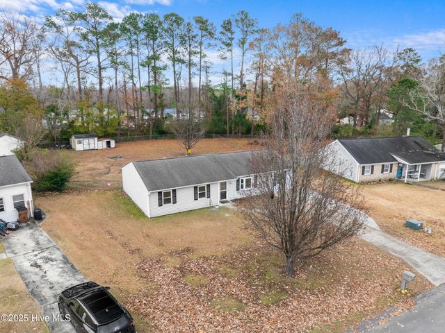 203 Devon Court, Jacksonville, NC 28546