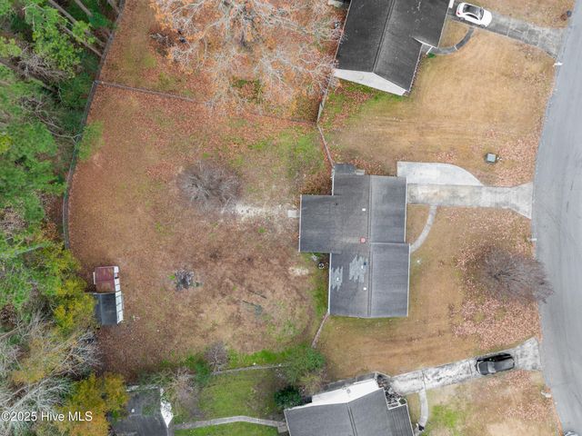 203 Devon Court, Jacksonville, NC 28546