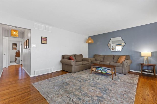 3585 S 94th STREET, Milwaukee, WI 53228