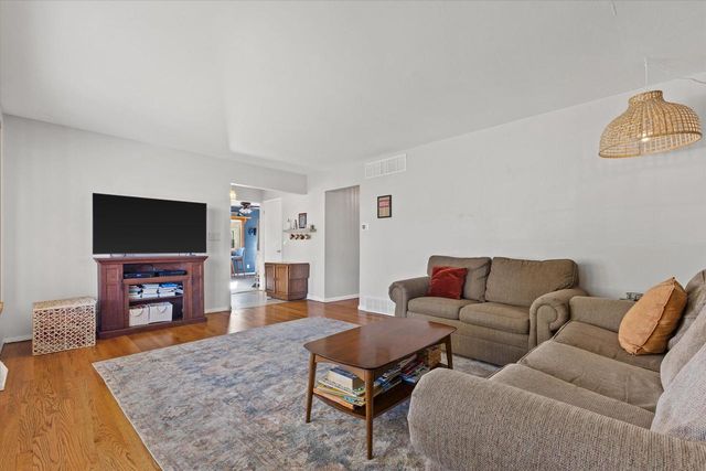 3585 S 94th STREET, Milwaukee, WI 53228