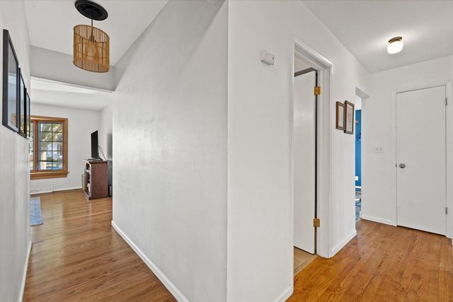 3585 S 94th STREET, Milwaukee, WI 53228