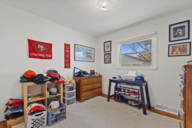 3585 S 94th STREET, Milwaukee, WI 53228