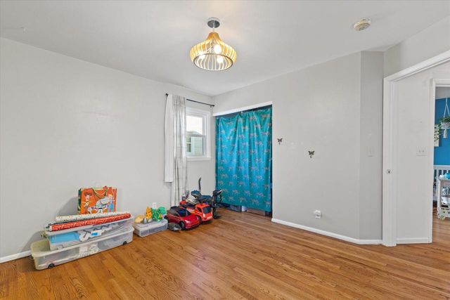 3585 S 94th STREET, Milwaukee, WI 53228