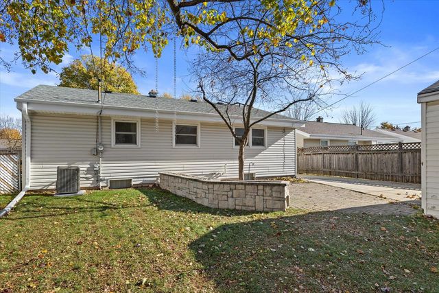 3585 S 94th STREET, Milwaukee, WI 53228