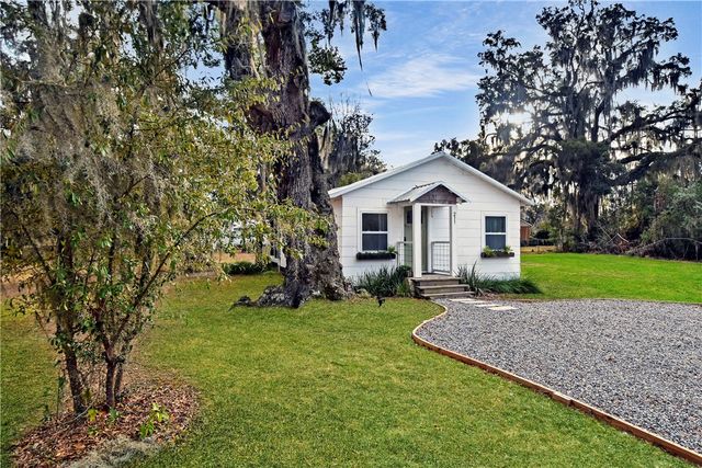 211 Trumbull Street, Darien, GA 31305