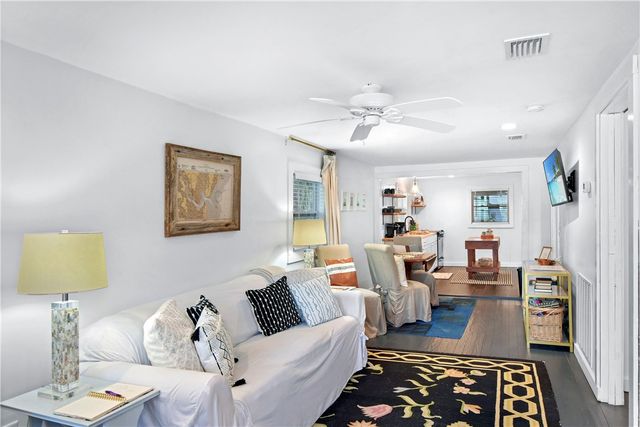 211 Trumbull Street, Darien, GA 31305