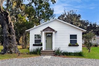 211 Trumbull Street, Darien, GA 31305