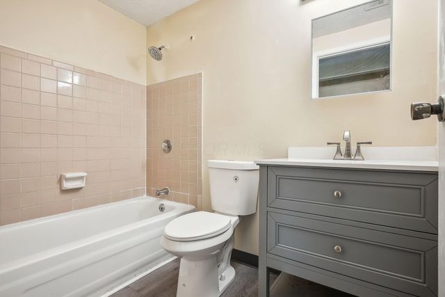 2117 E Kilbourne Avenue, Columbus, OH 43229