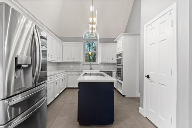 31 Tanager Trail, The Woodlands, TX 77381