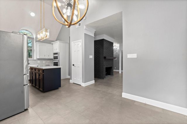 31 Tanager Trail, The Woodlands, TX 77381