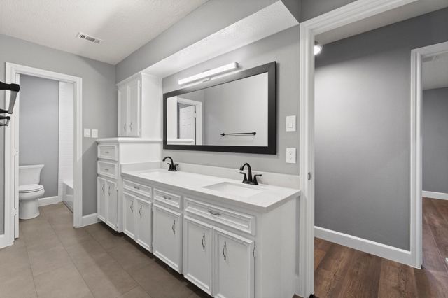 31 Tanager Trail, The Woodlands, TX 77381