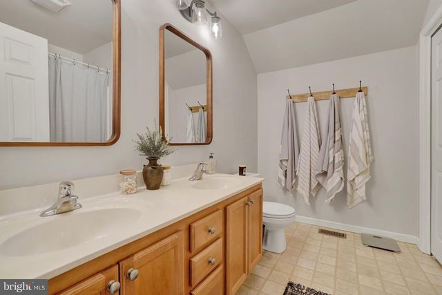 130 BITTERNUT RD BITTERNUT, Mount Wolf, PA 17347