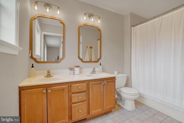 130 BITTERNUT RD BITTERNUT, Mount Wolf, PA 17347