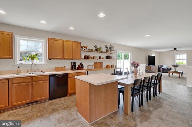130 BITTERNUT RD BITTERNUT, Mount Wolf, PA 17347