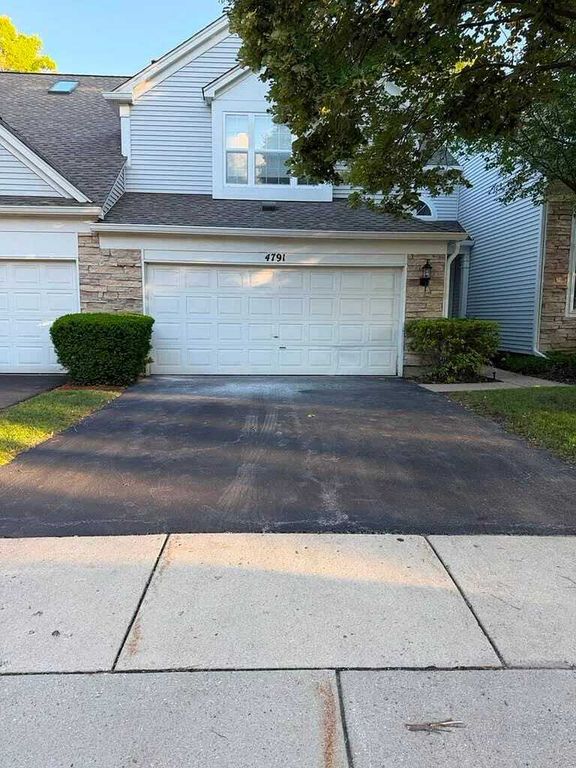 4791 AMBER Circle, Hoffman Estates, IL 60192