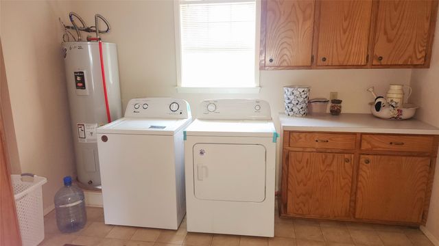 205 N Hubbard, Omaha, TX 75571