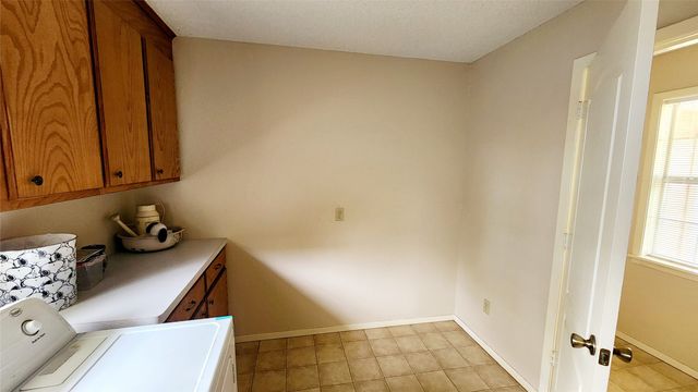 205 N Hubbard, Omaha, TX 75571