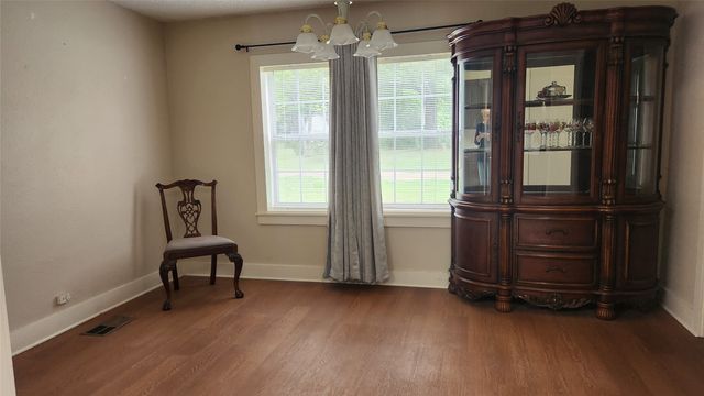 205 N Hubbard, Omaha, TX 75571