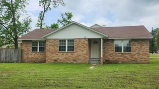 205 N Hubbard, Omaha, TX 75571