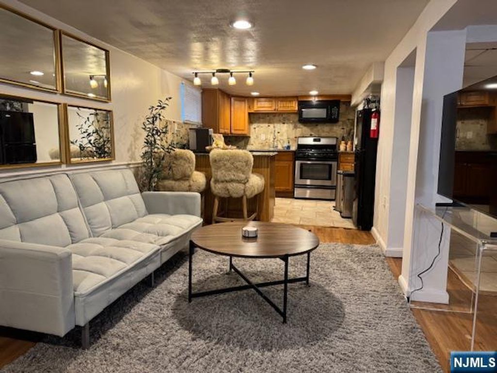 549 Oregon Avenue Lower Level, Cliffside Park, NJ 07010