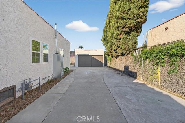 921 N Crane, Compton, CA 90221