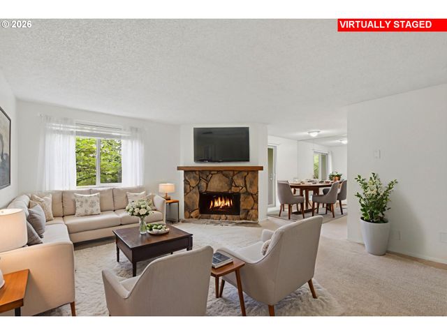 44 EAGLE CREST Dr 10, Lake Oswego, OR 97035