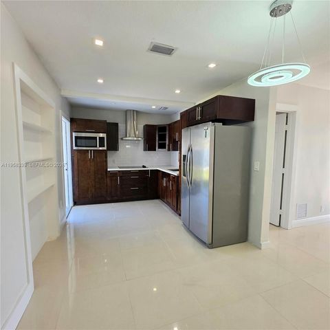 7555 SW 28th St Rd, Miami, FL 33155