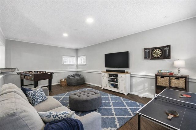 9701 Belmont Avenue, Kansas City, MO 64134