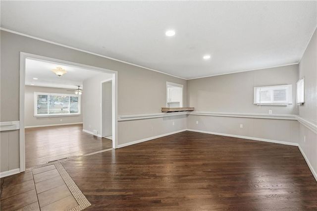 9701 Belmont Avenue, Kansas City, MO 64134