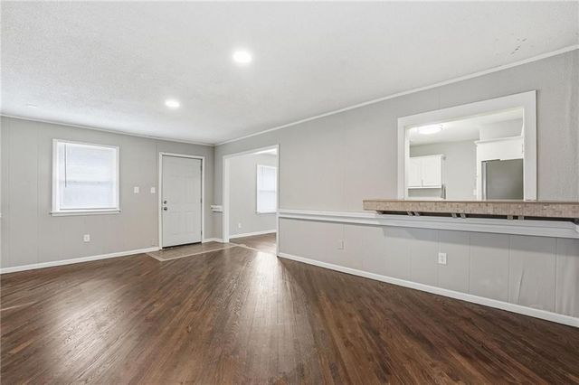 9701 Belmont Avenue, Kansas City, MO 64134