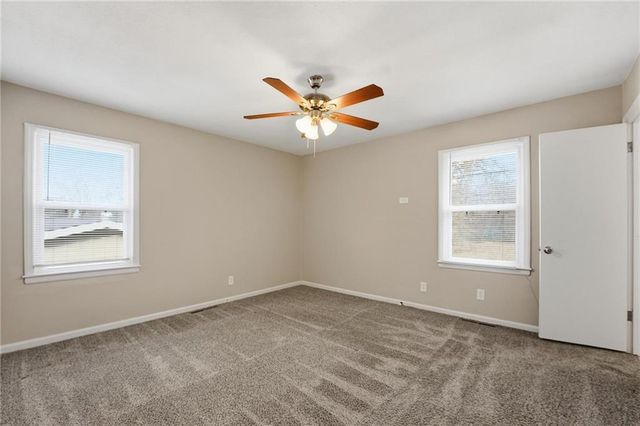 9701 Belmont Avenue, Kansas City, MO 64134