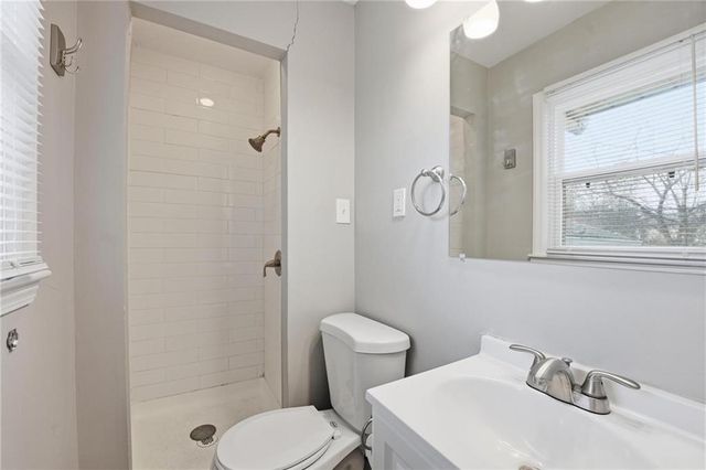 9701 Belmont Avenue, Kansas City, MO 64134