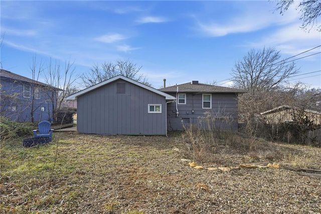 9701 Belmont Avenue, Kansas City, MO 64134