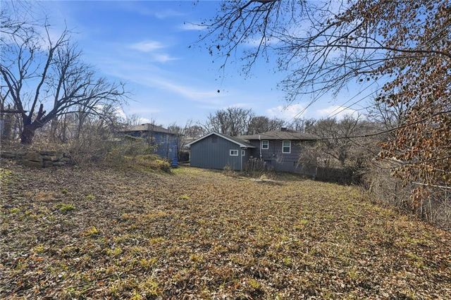 9701 Belmont Avenue, Kansas City, MO 64134