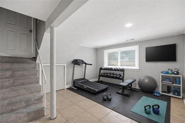 9701 Belmont Avenue, Kansas City, MO 64134