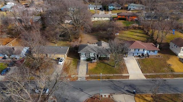 9701 Belmont Avenue, Kansas City, MO 64134