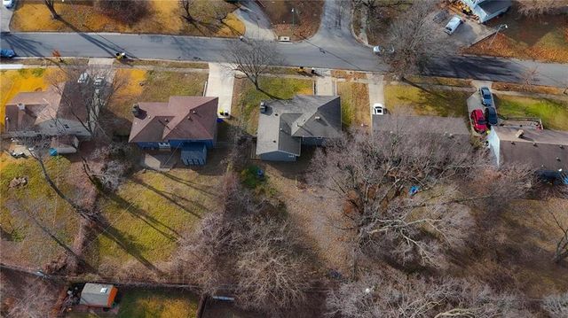 9701 Belmont Avenue, Kansas City, MO 64134