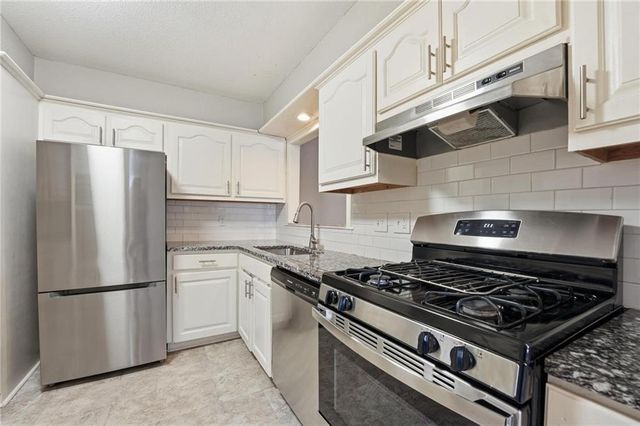 9701 Belmont Avenue, Kansas City, MO 64134