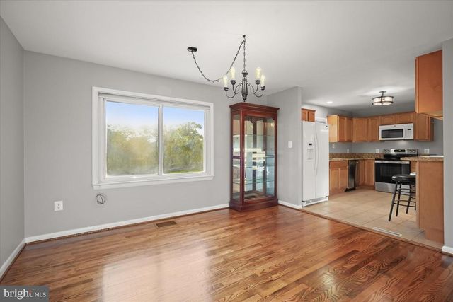 8056 GREENWICH RD, Catlett, VA 20119