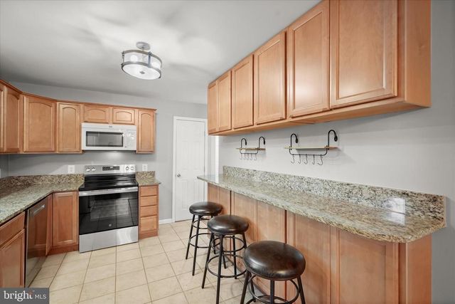 8056 GREENWICH RD, Catlett, VA 20119