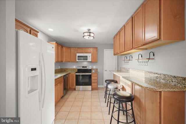 8056 GREENWICH RD, Catlett, VA 20119